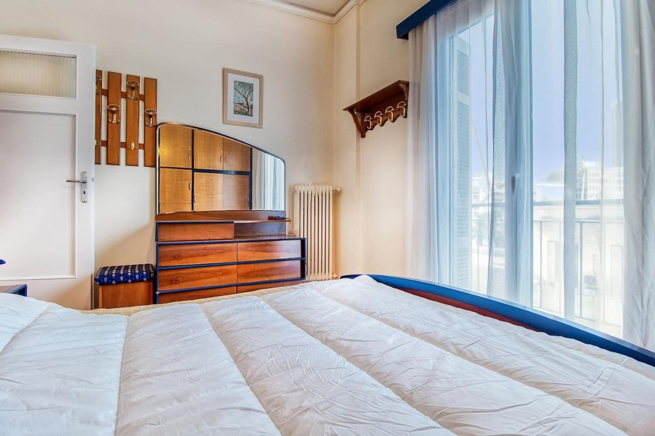 Spacious Flat Near Ampelokipoi Metro Station Atina Dış mekan fotoğraf